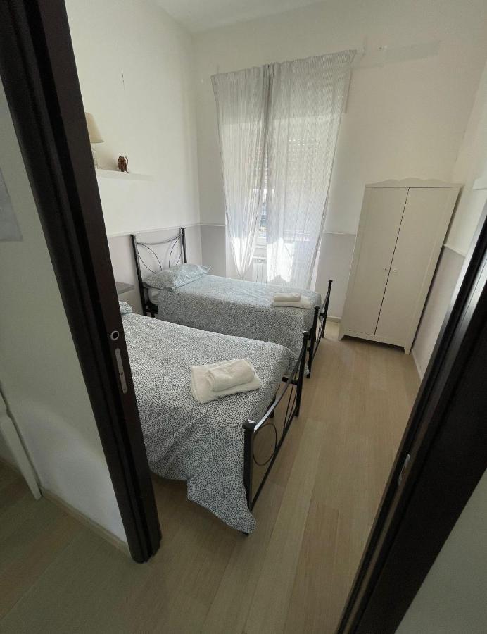 Casa Vacanza Pucchiell Apartment Napoli Bagian luar foto
