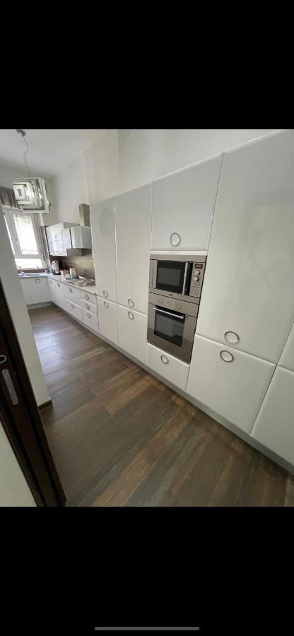 Casa Vacanza Pucchiell Apartment Napoli Bagian luar foto