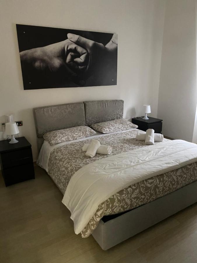 Casa Vacanza Pucchiell Apartment Napoli Bagian luar foto