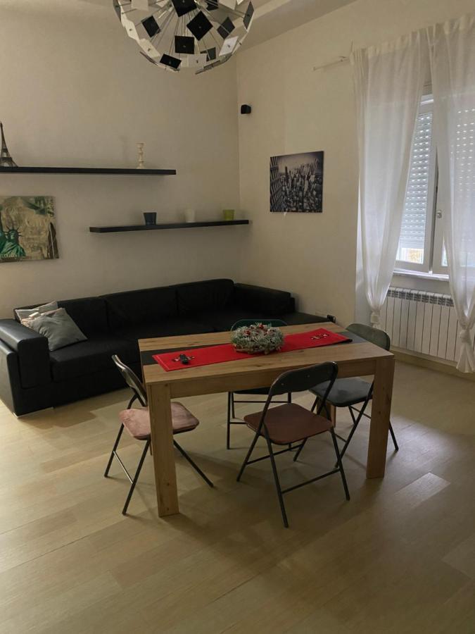 Casa Vacanza Pucchiell Apartment Napoli Bagian luar foto